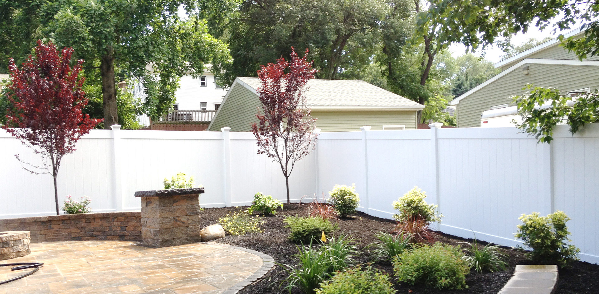What You Need to Know About A Vinyl Privacy Fence